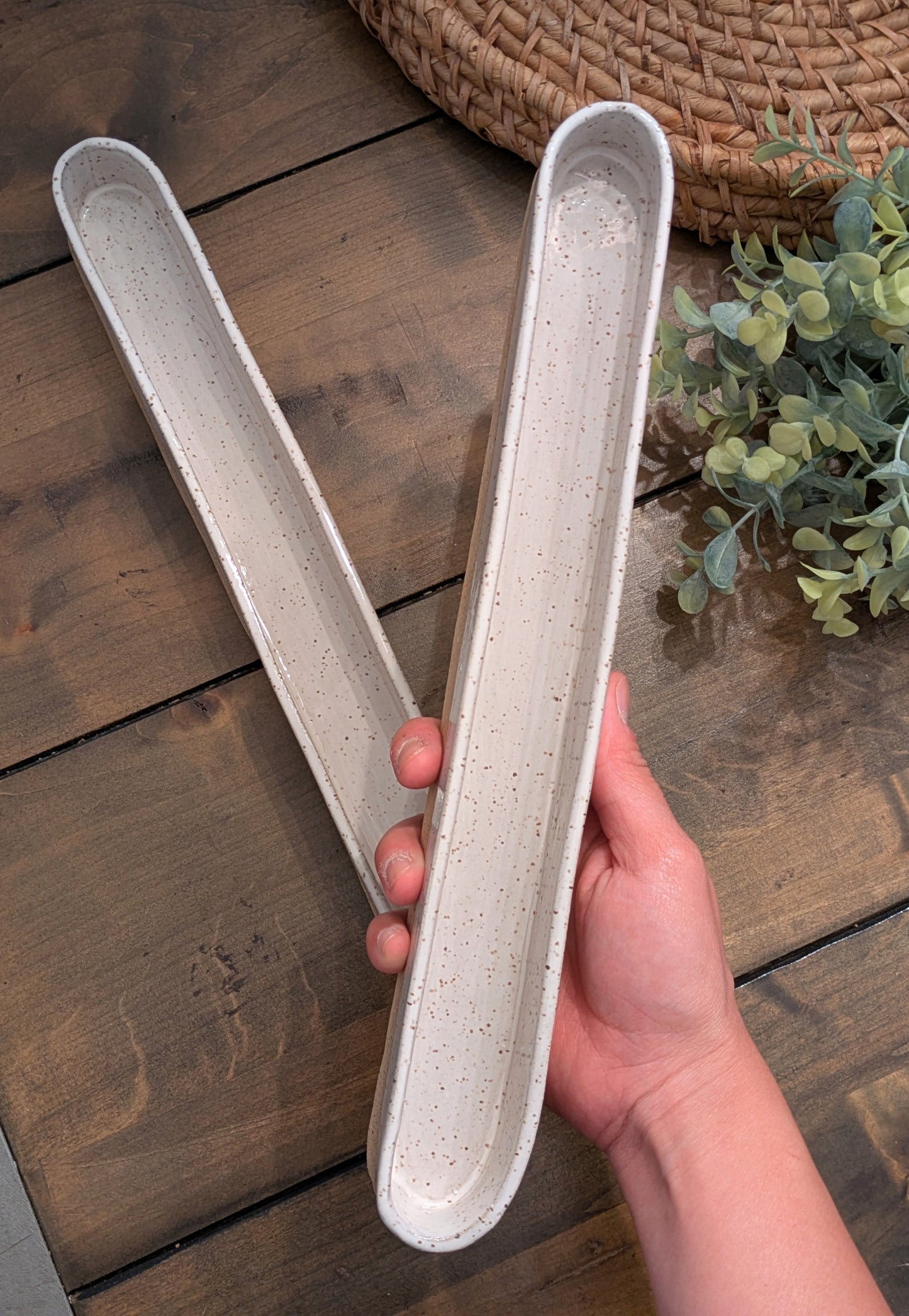 Serving Olive Boat White Speckle