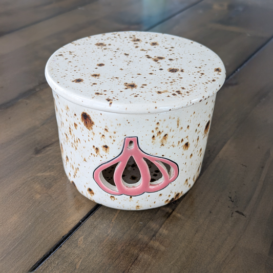 2-in-1 Garlic Keeper + Grater - White Speckles